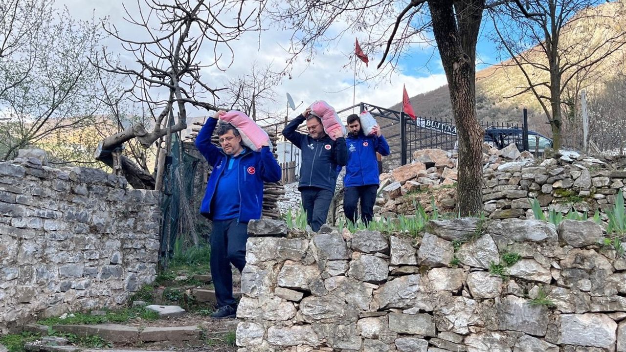 Türkiye Diyanet Vakfı'nın yardımları ulaştırıldı