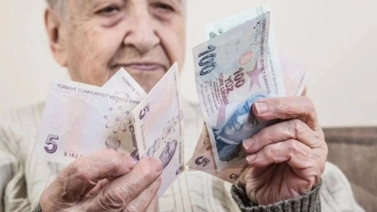 Emekli olmak isteyenlere müjde: Bu şartla erken emekli olabilirsiniz