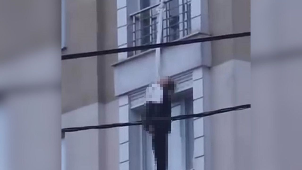 Tüyleri ürperten görüntü: Psikolojik sorunları olan şahıs kendini astı!