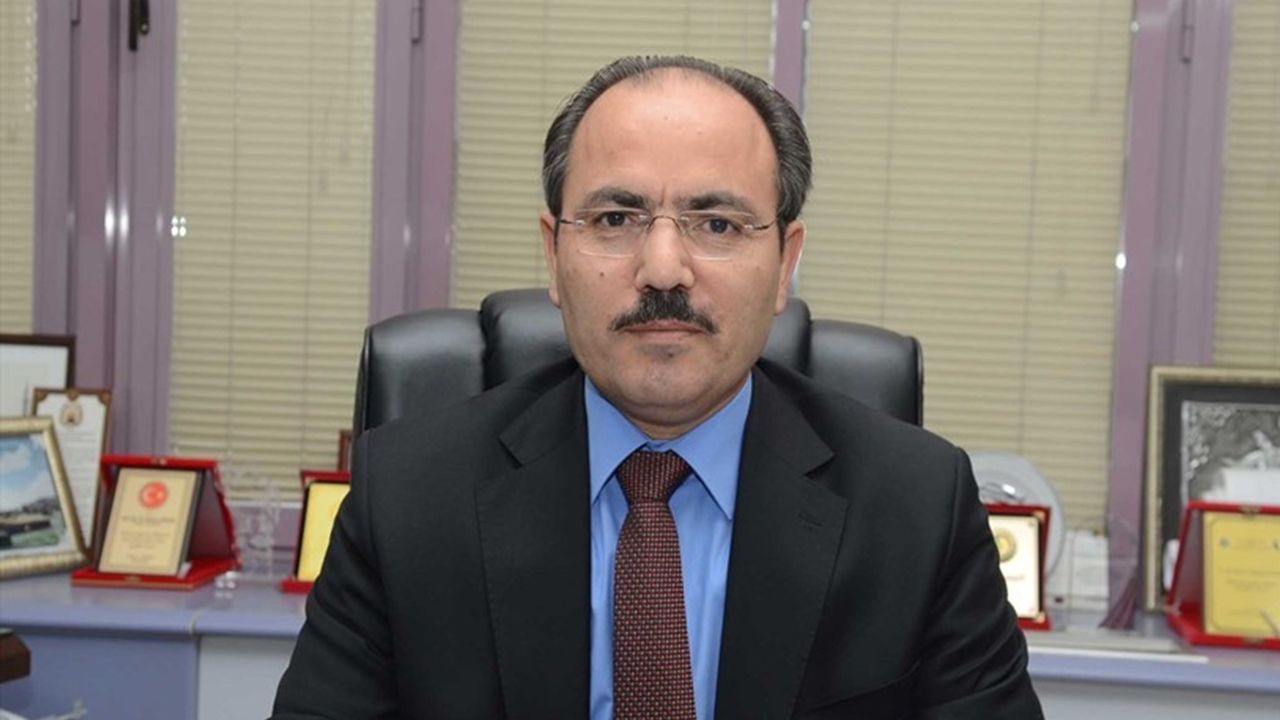 Pamukkale Üniversitesi Rektörlüğüne atanan Mahmud Güngör kimdir?