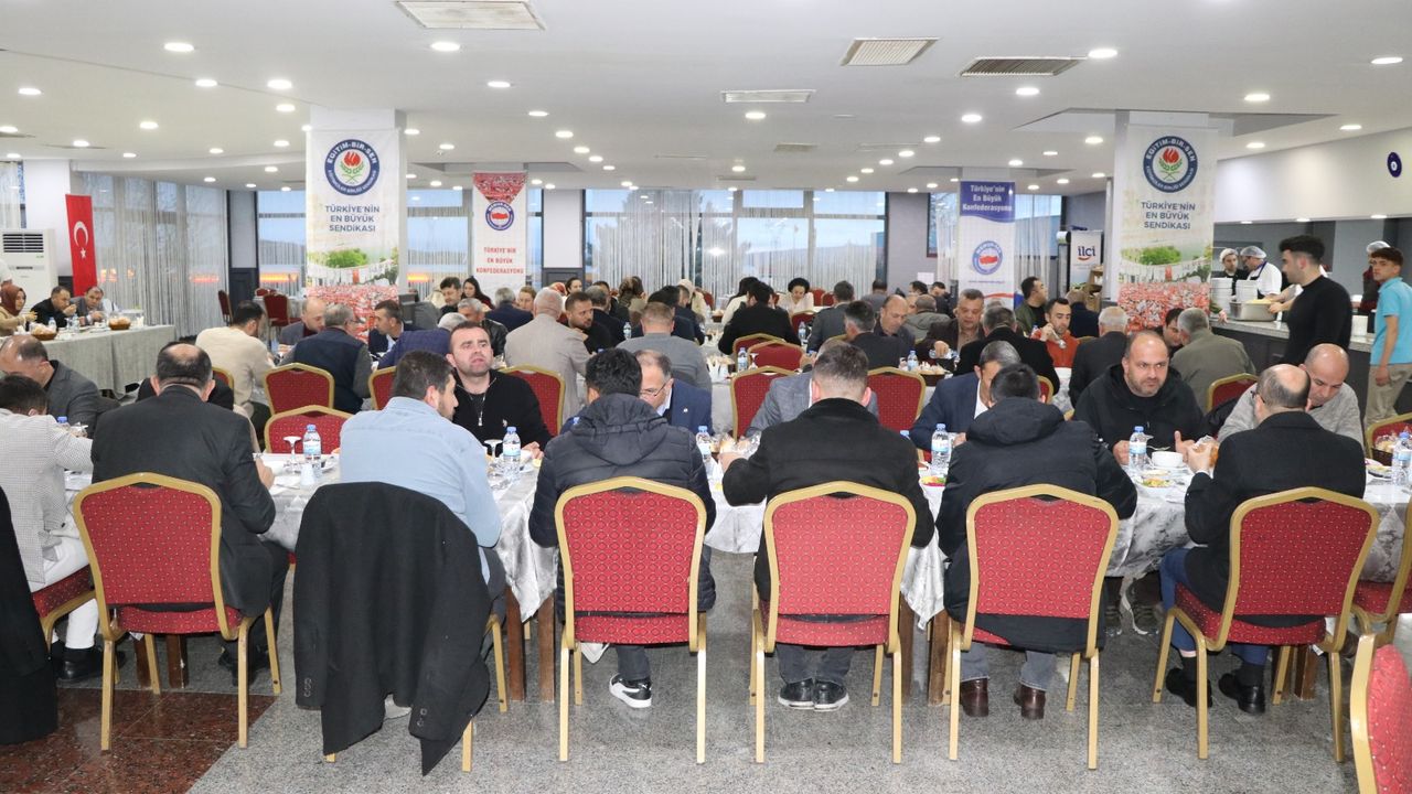Genel Başkan Yardımcısı Yozgat'ta eğitimcilerle buluştu