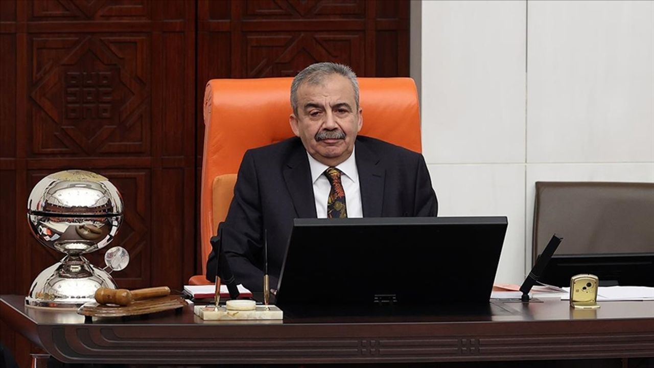 Sırrı Süreyya Önder kalp krizi geçirdi? Son durumu nasıl?