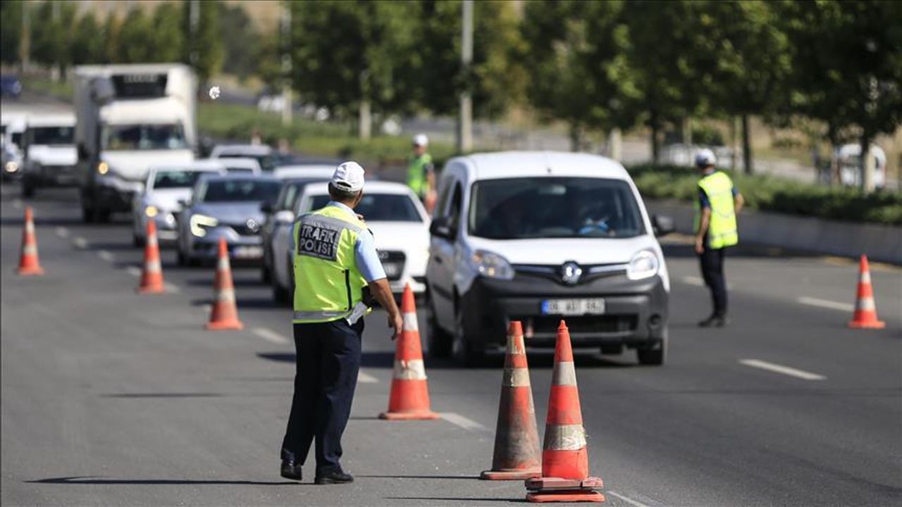 Trafik cezalarında yeni dönem: Bunları yapana yüksek para cezası!