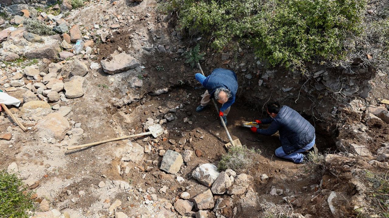 Yozgat'ta kaçak kazı yapan 4 şüpheli suçüstü yakalandı!