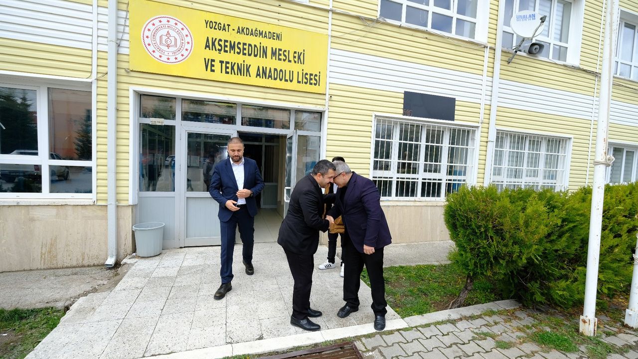 Belediye Başkanından okul ziyareti