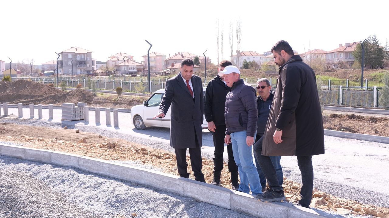 Belediye Başkanı çalışmaları yerinde inceledi