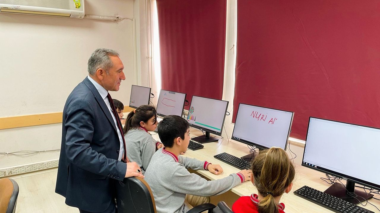 Yozgat'ta o okulda bilişim sınıfı yenilendi