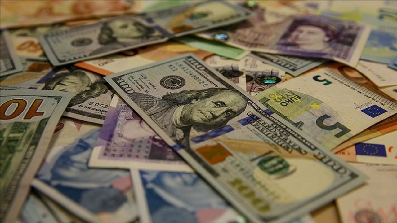 Dövizde piyasa dengeleri faiz kararıyla değişti!