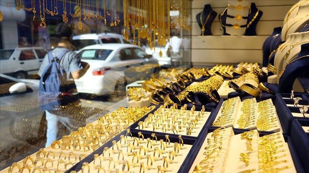 Altında yeni rekor! Çeyrek 7 bin lirayı aştı
