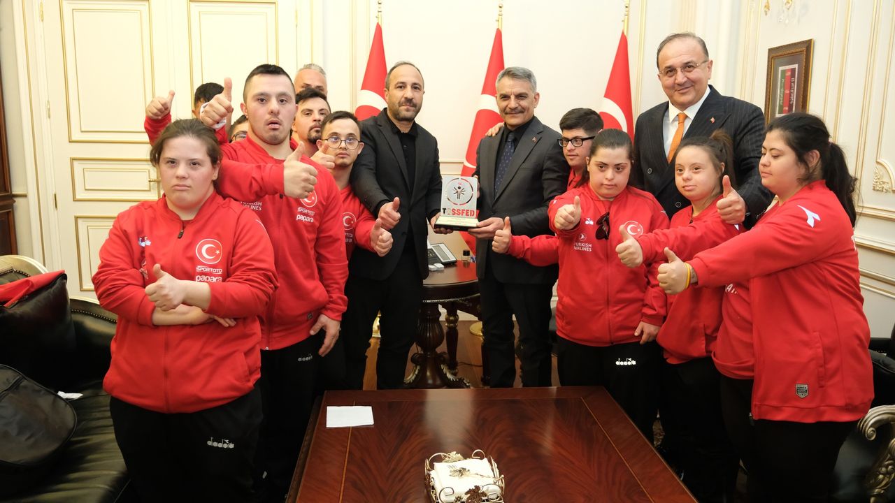 Vali Özkan Özel sporcuları ağırladı