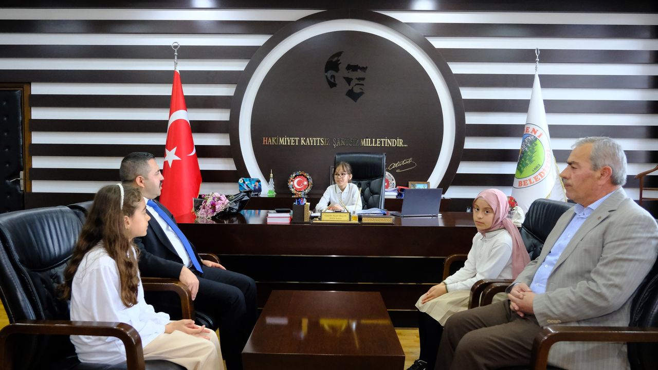 Akdağmadeni'nde geleceğin liderleri sahne aldı!