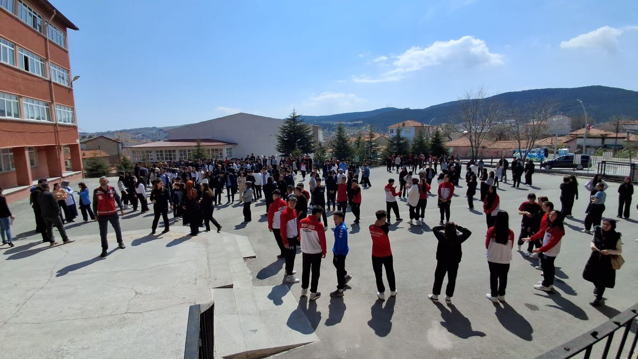 Yozgat'ta deprem tatbikatı gerçekleştirildi