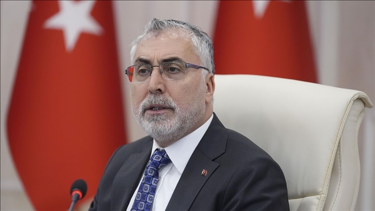 Bakan Işıkhan tarih verdi… Ev kadınlarına emeklilik müjdesi!