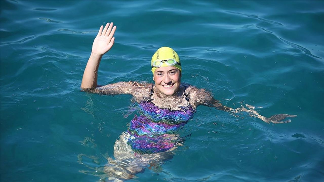 Milli Yüzücü Aysu Türkoğlu kimdir?