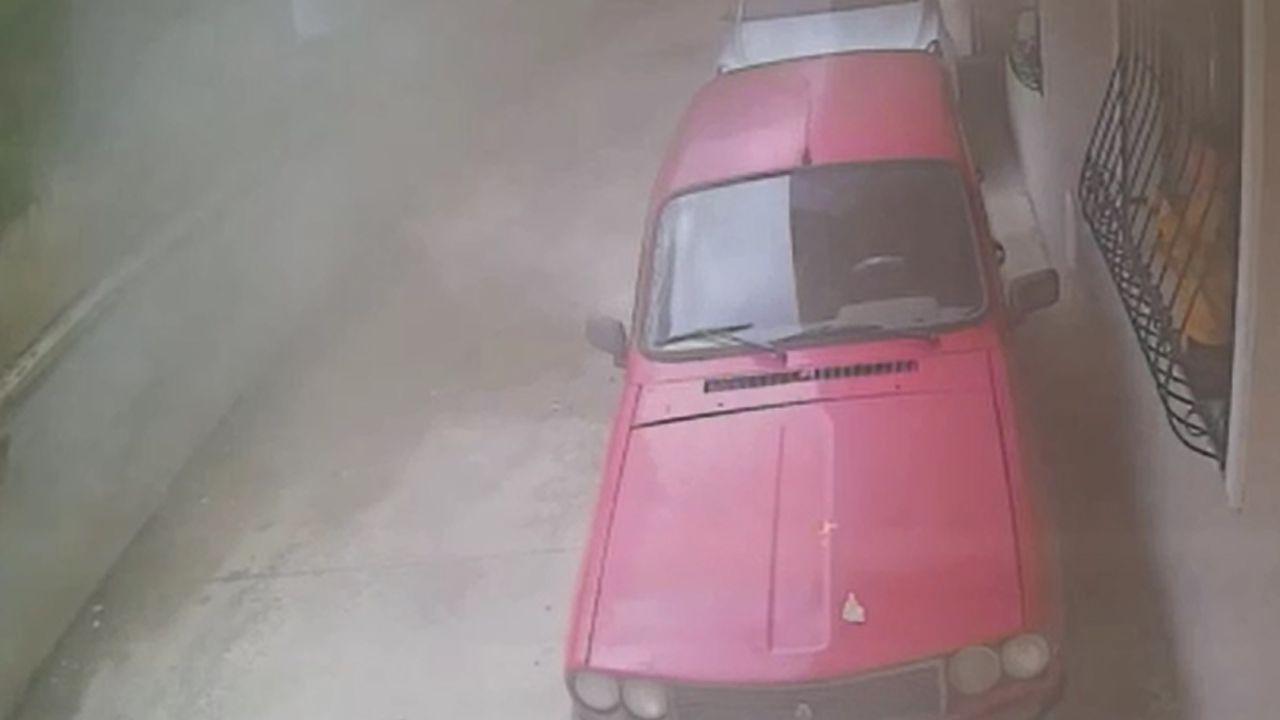Komşuda faciayı polisler önledi