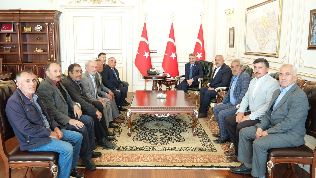 Yozgat'ta muhtarlardan Vali Özkan’a ziyaret
