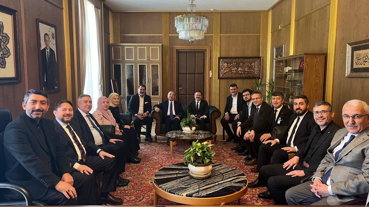 Yozgat'tan Bekir Bozdağ’a iade-i ziyaret