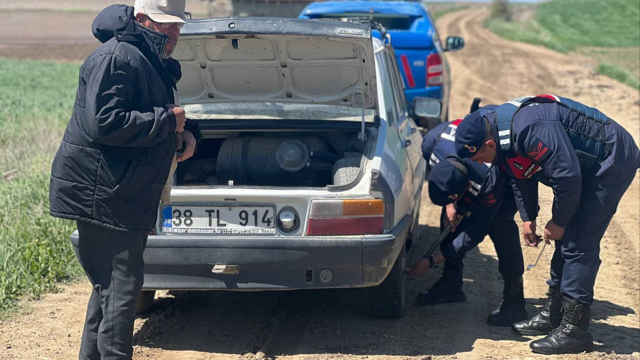 Yozgat'ta yolda kaldılar!