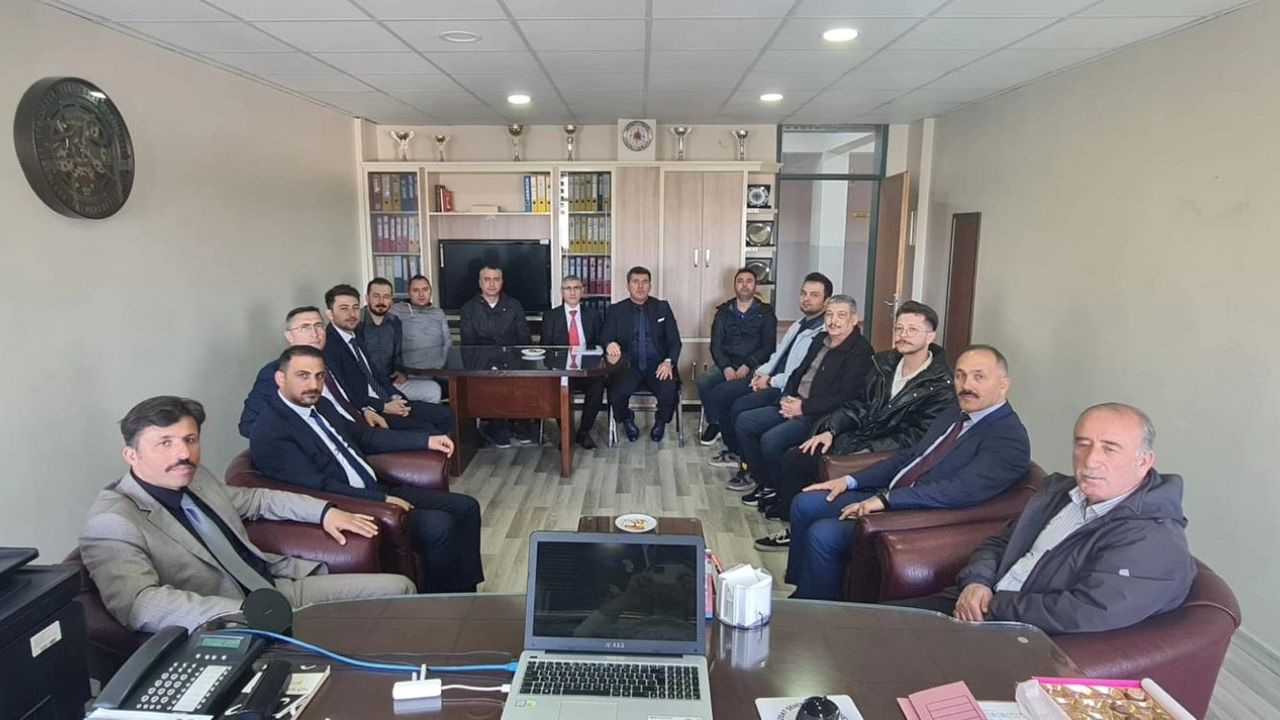 Yozgat’ta bilimsever gençler yapay zekâ ile tanıştı!