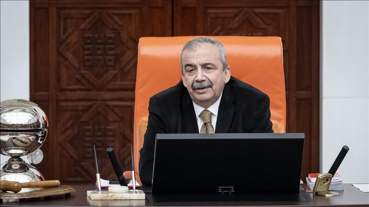 Sırrı Süreyya Önder hayatını kaybetti!