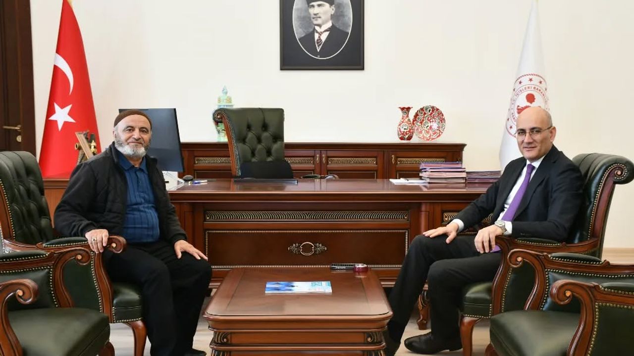 Şehit babasından anlamlı ziyaret