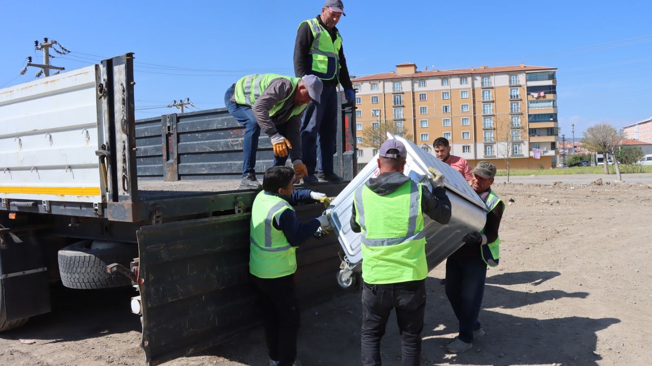 Yerköy’e çöp konteyneri desteği