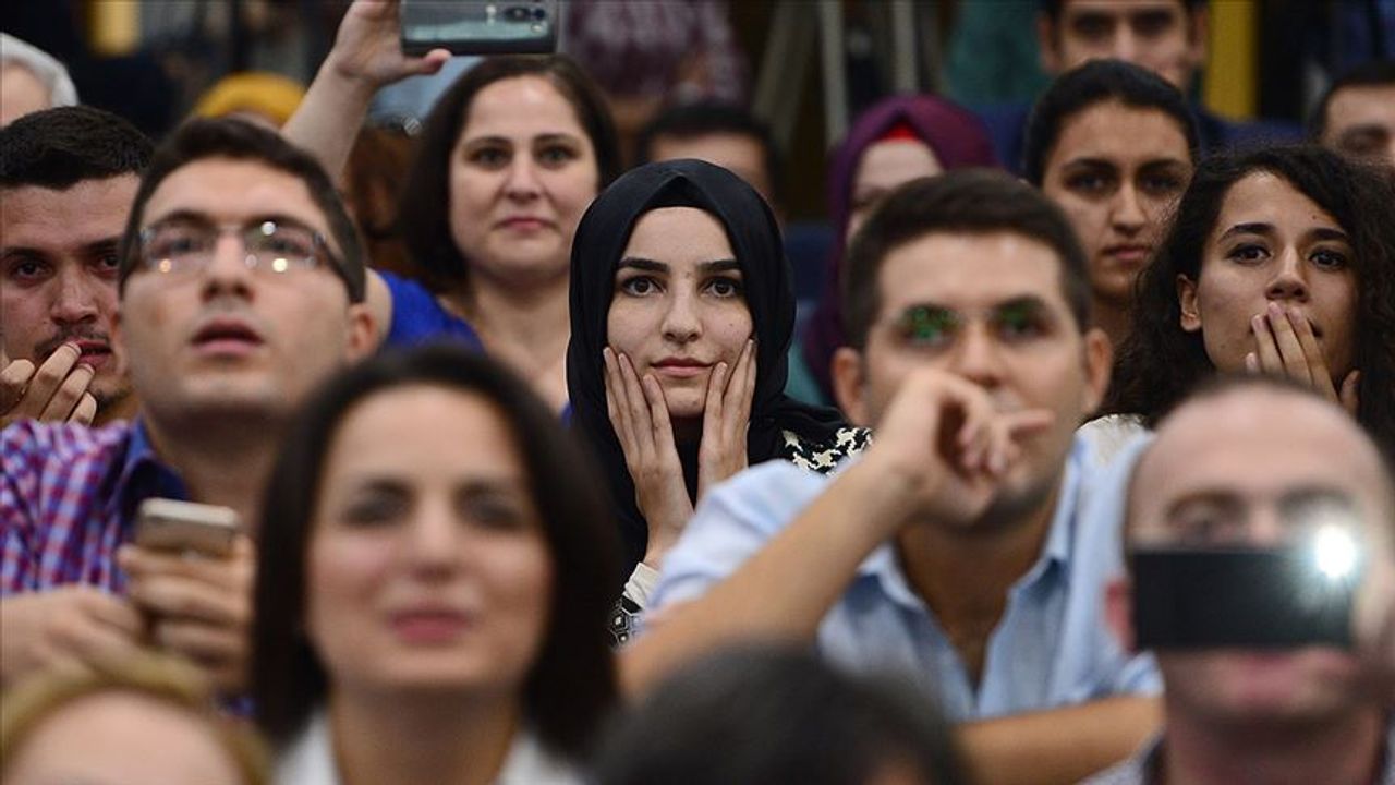 15 bin sözleşmeli öğretmen alımında sözlü sınava girecek adaylar açıklandı