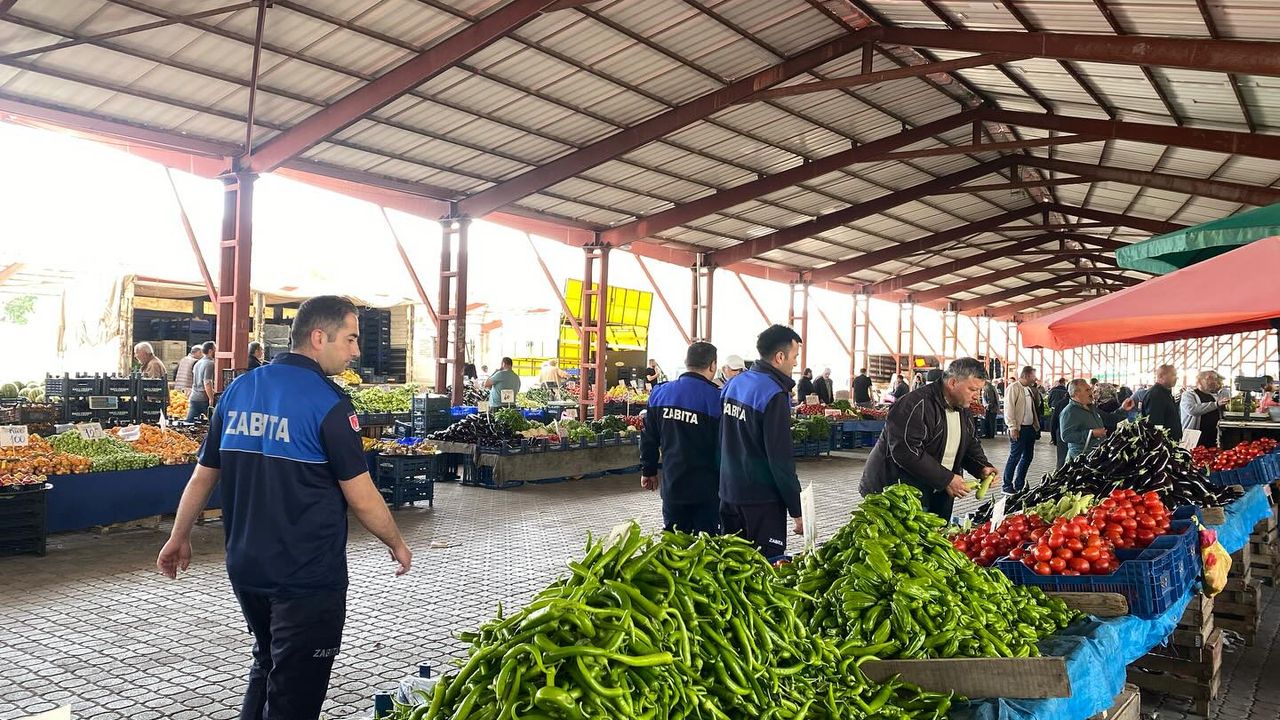 Şefaatli'de pazar yerinde sıkı denetim