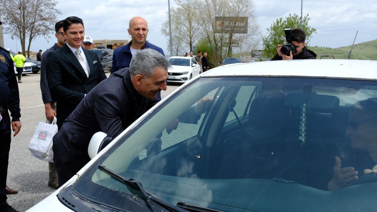 Vali Özkan trafik denetiminde!