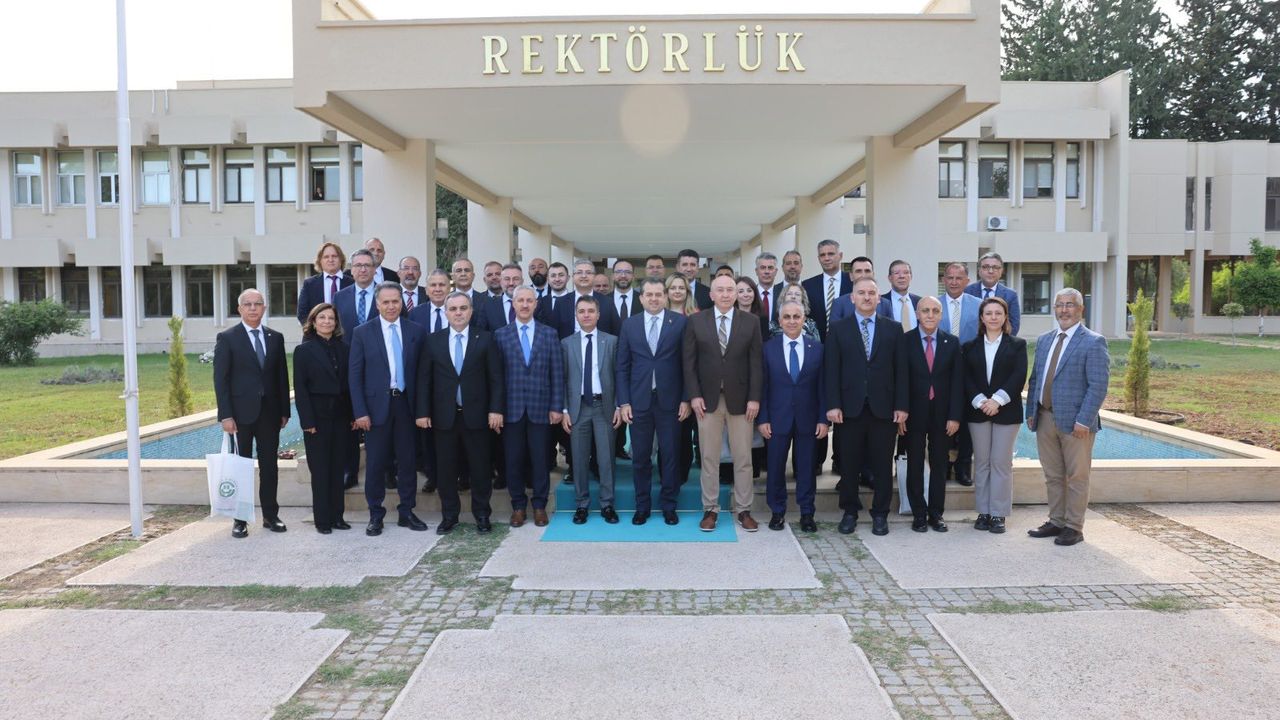 Rektör Yaşar değerlendirme toplantısına katıldı