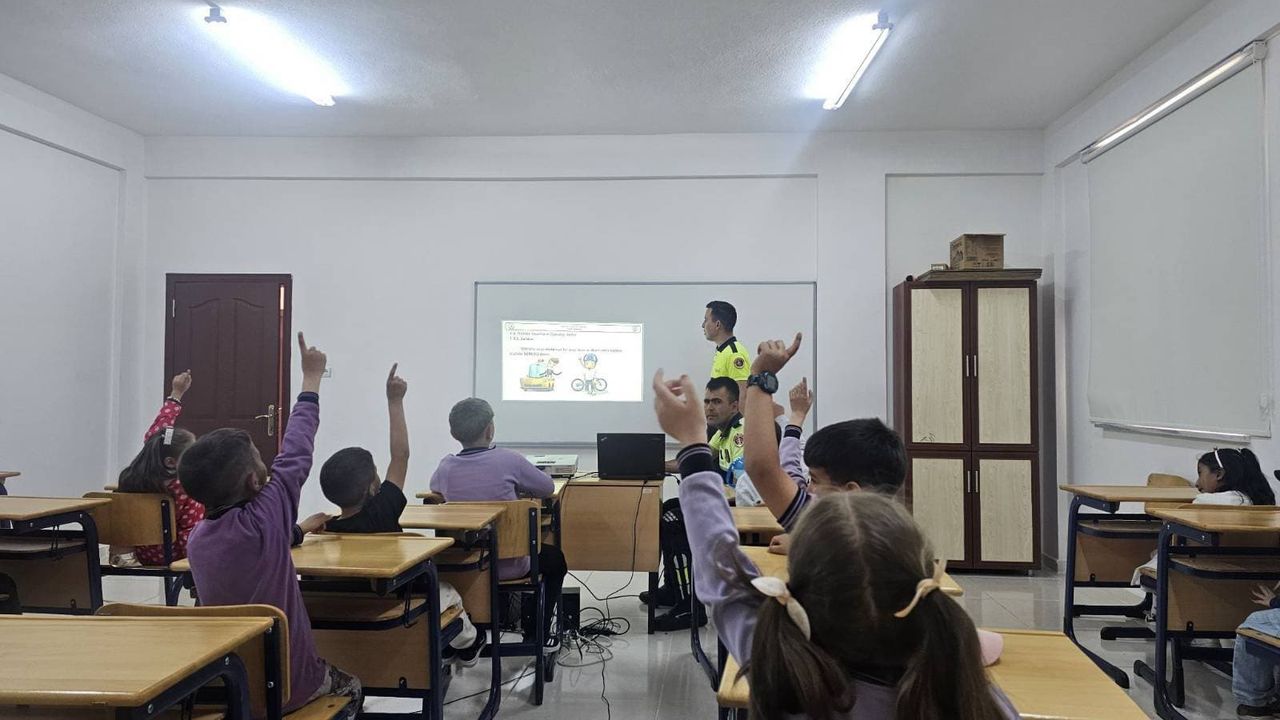 Yozgat Jandarmasından uygulamalı trafik eğitimi