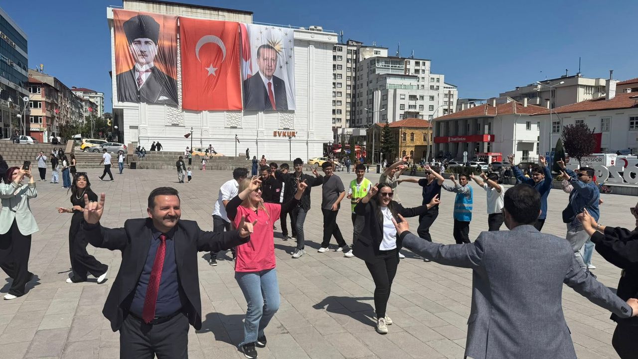 Ülkü Ocakları İl Başkanlığı’ndan coşkulu 19 Mayıs kutlaması
