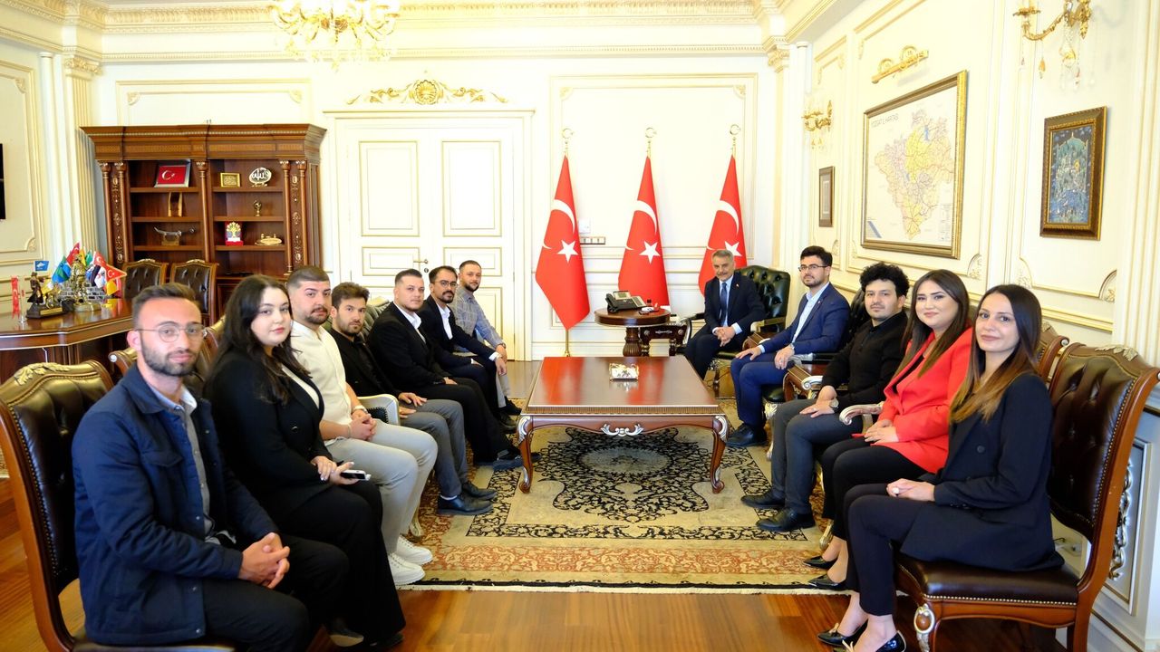 AK gençlikten Özkan’a ziyaret