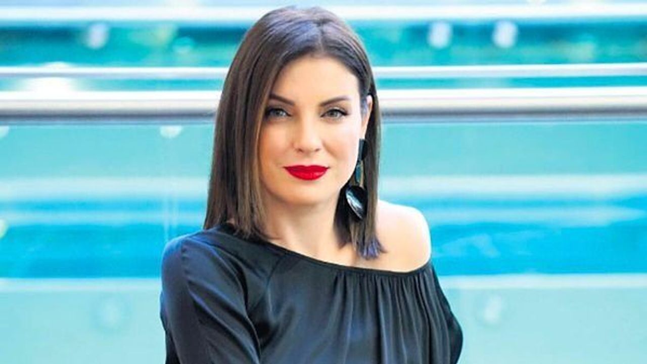 Özge Özberk kimdir? Özge Özberk kaç yaşında, nereli ve hangi dizilerde oynadı? Neden gündem oldu?