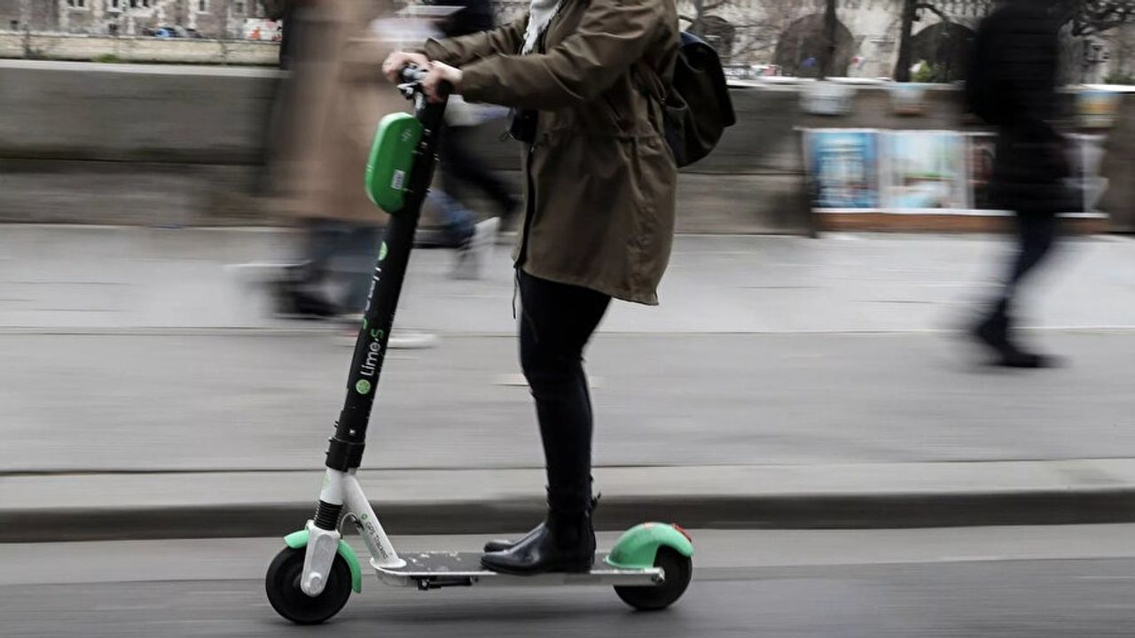 Elektrikli scooter'lara plaka ve yeni zorunluluklar geliyor
