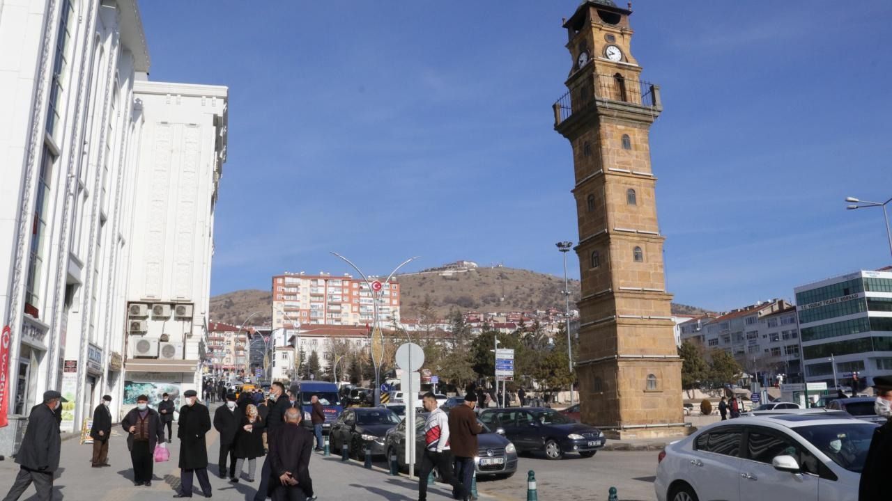 Yozgat'ta belediye başkanı vatandaşlarla bayramlaştı