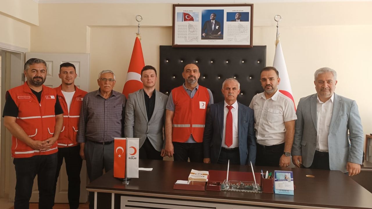 Yurtlu’dan Kızılay Yozgat Şubesi’ne ziyaret