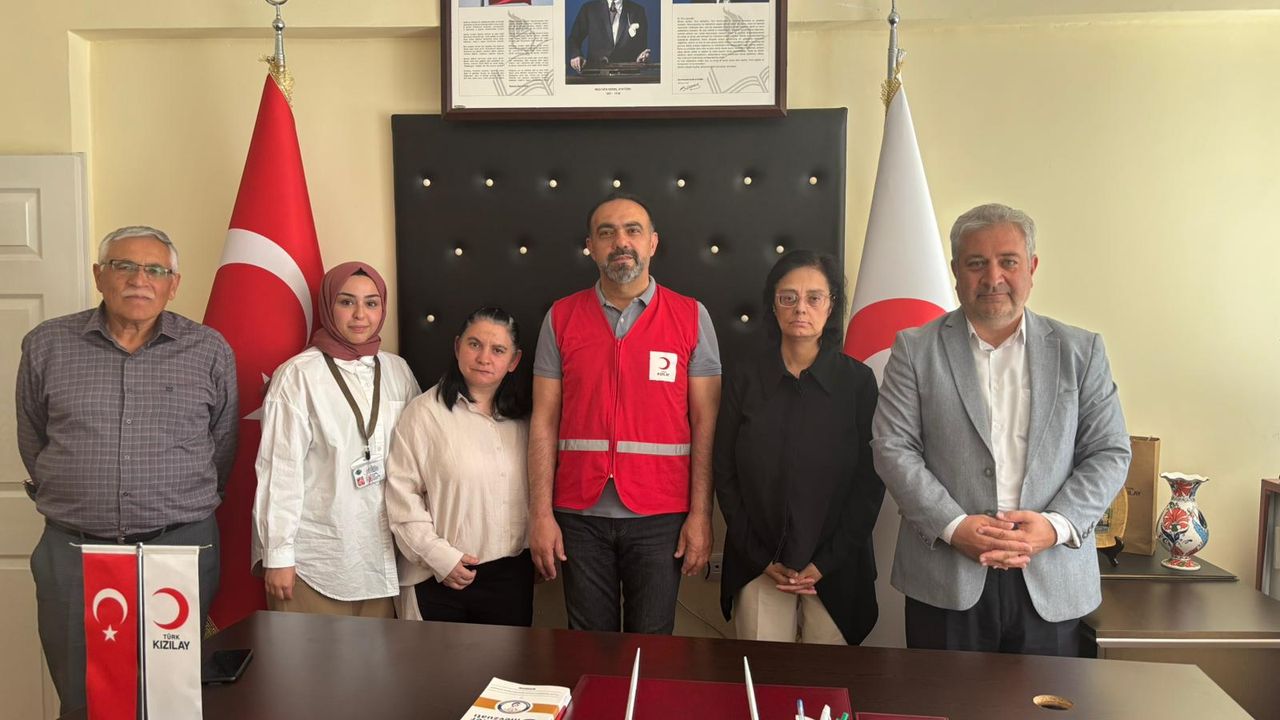 Yozgat'ta Kızılay’a anlamlı ziyaret