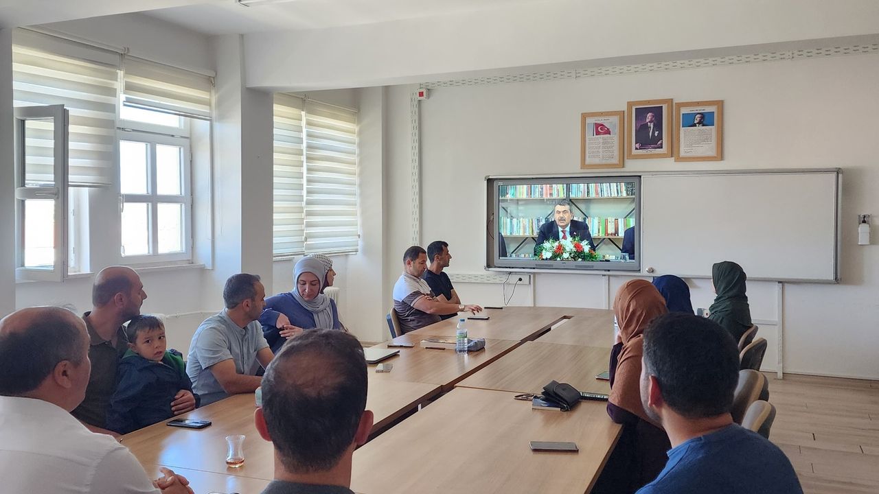 Müdür Doğan program açılışına katıldı
