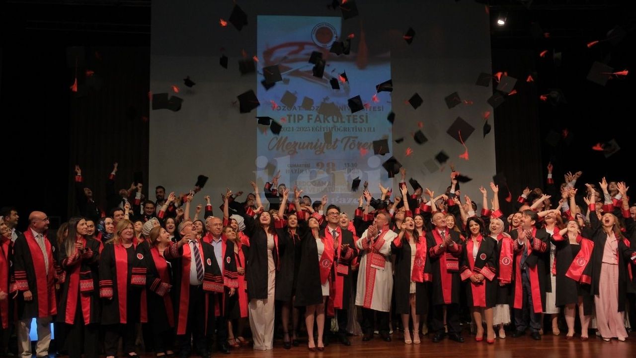 YOBÜ'de geleceğin doktorları mezun oldu