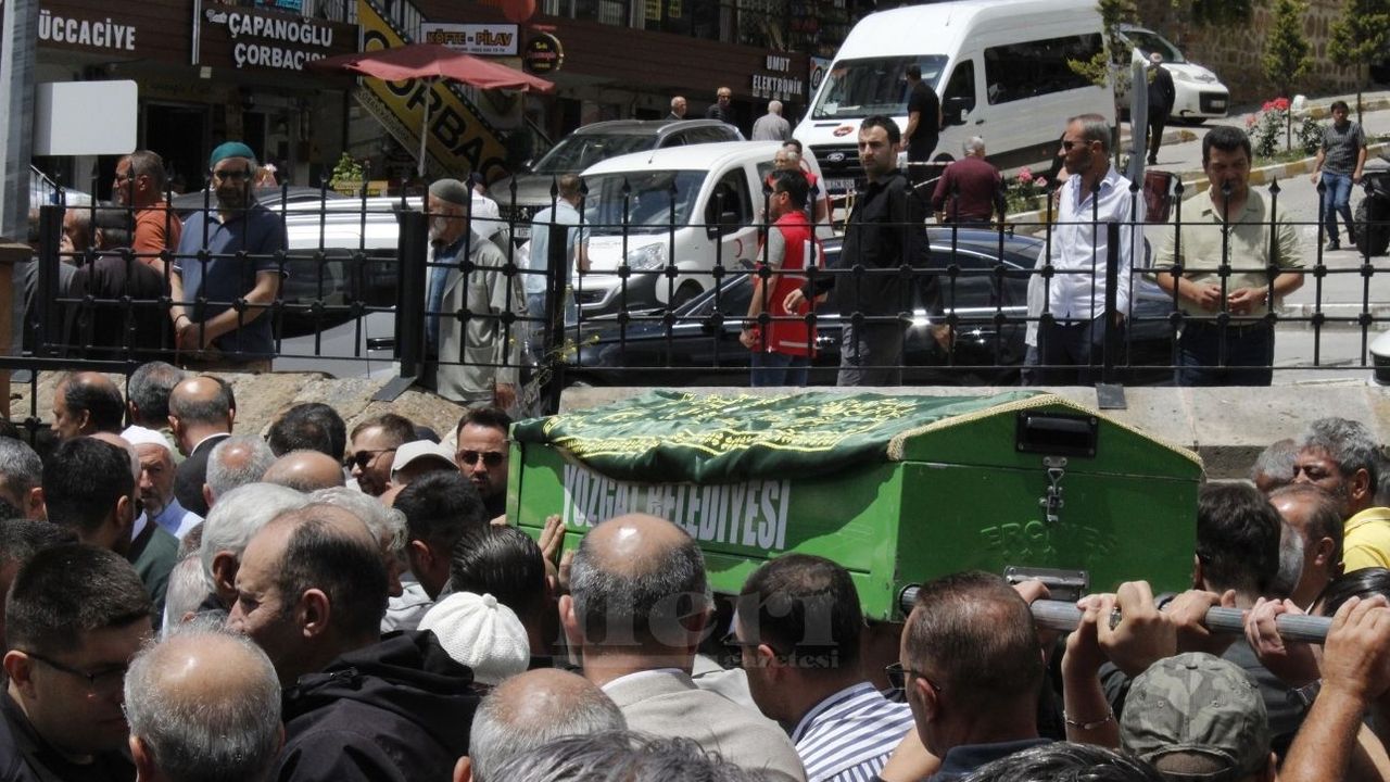 Yozgat'ın sevilen esnafı Abdullah Sargın dualarla uğurlandı