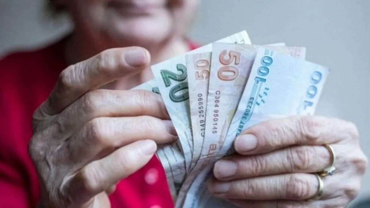 Zam öncesi emekli promosyonlarına dev zam