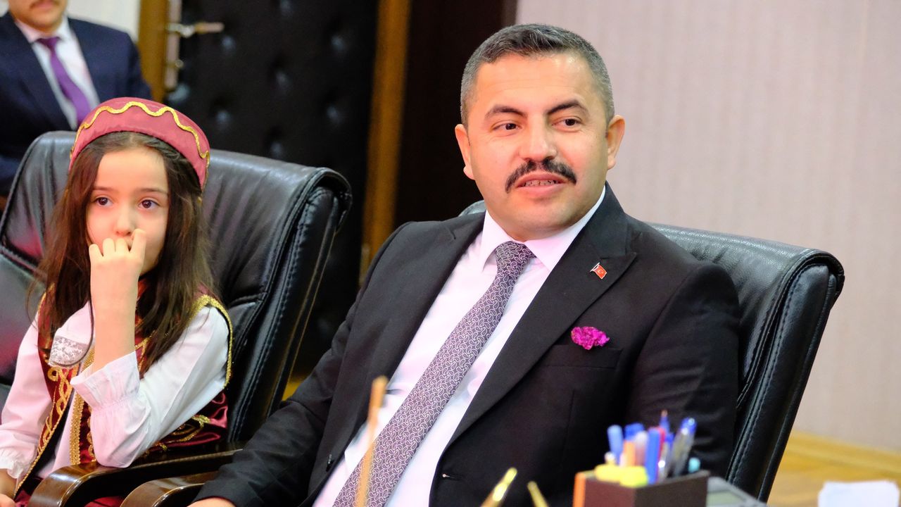 Başkan Yalçın'dan gurbetçilere “hoş geldiniz” mesajı