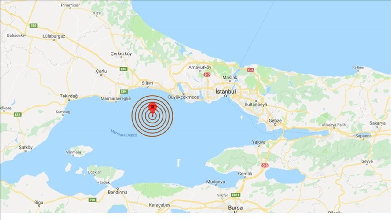 İstanbul’da paniğe düşüren deprem