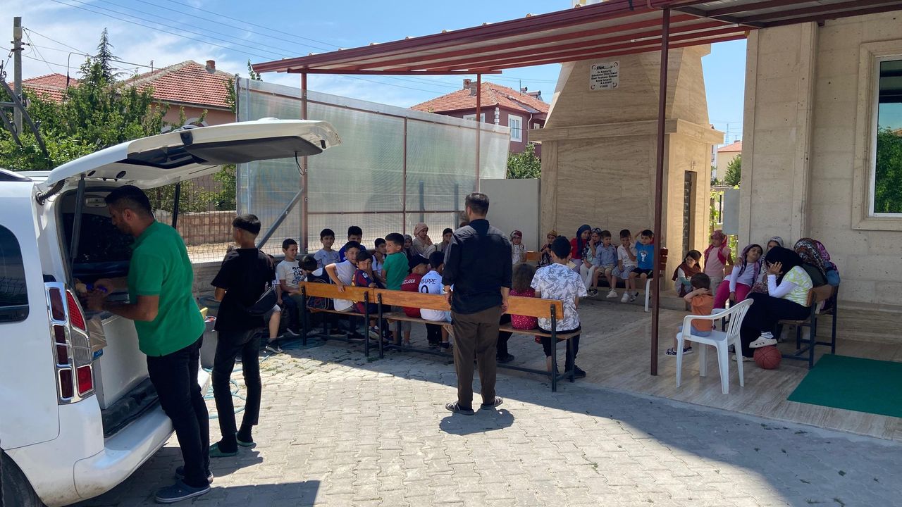 Sarıkaya Müftülüğünden serinleten ikram