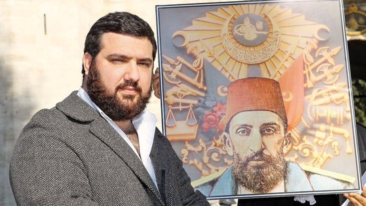 Türkiye'de doğan ilk Osmanlı şehzadesi Abdulhamit Kayıhan Osmanoğlu kimdir?
