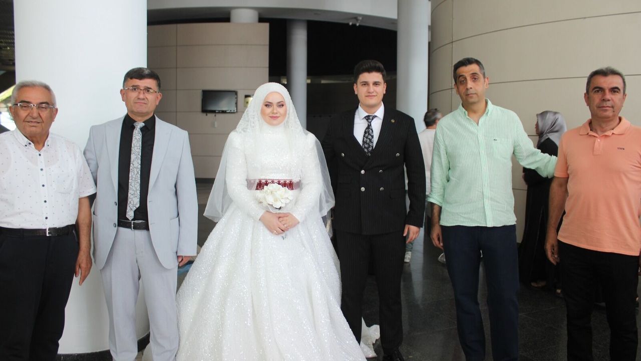 Yozgatlı Dernekler Federasyonu Başkanı Bağcı, genç çifti yalnız bırakmadı