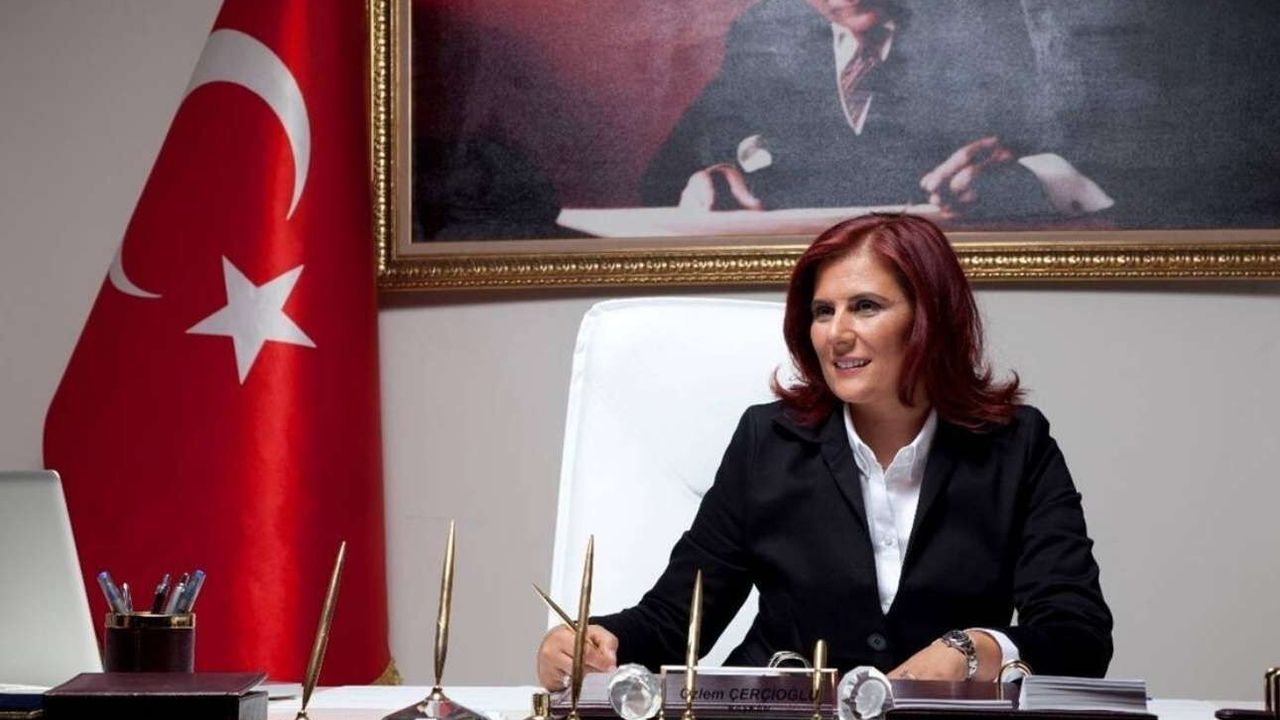 Özlem Çerçioğlu kimdir? Hangi partiye geçiyor?