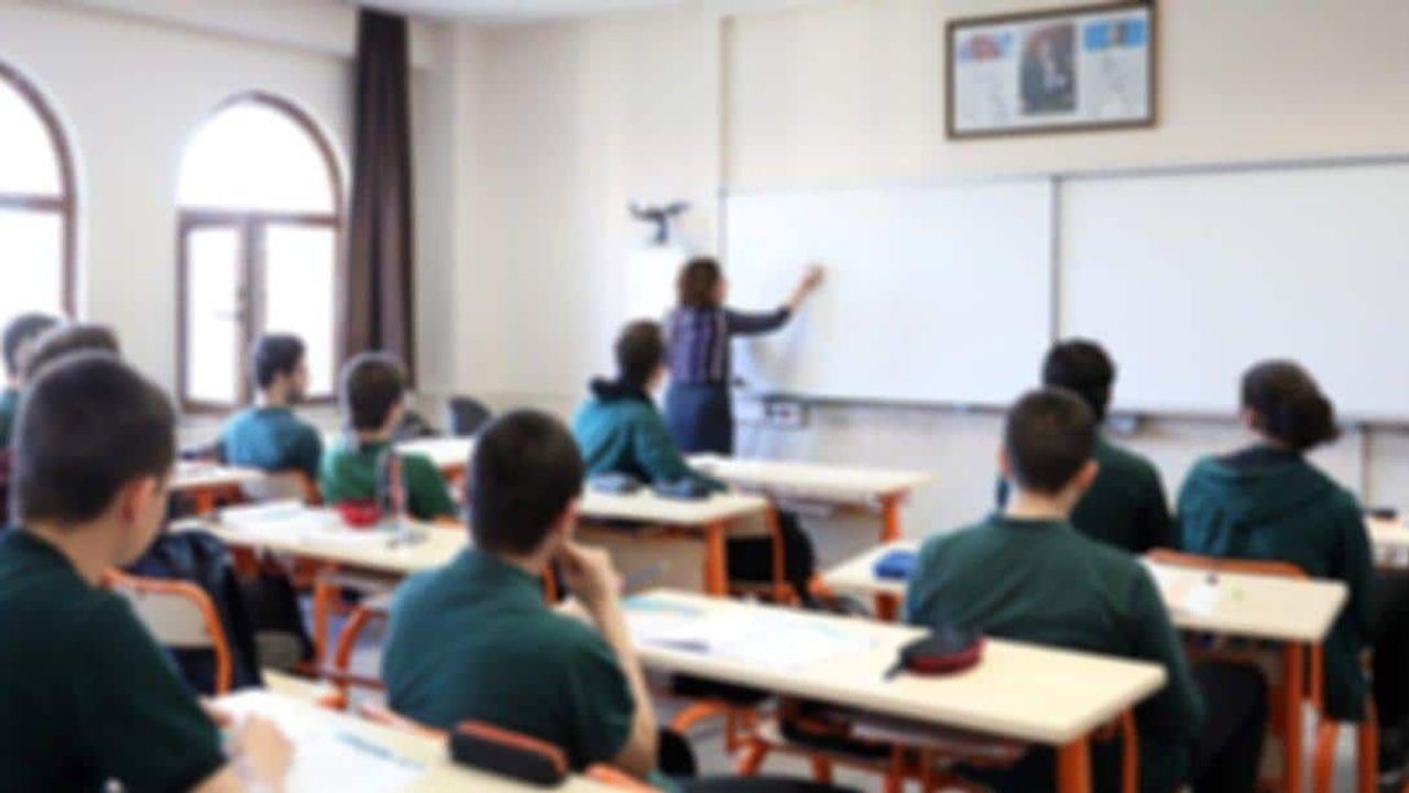 Çeliksoy’dan kayıt ücretlerine tepki