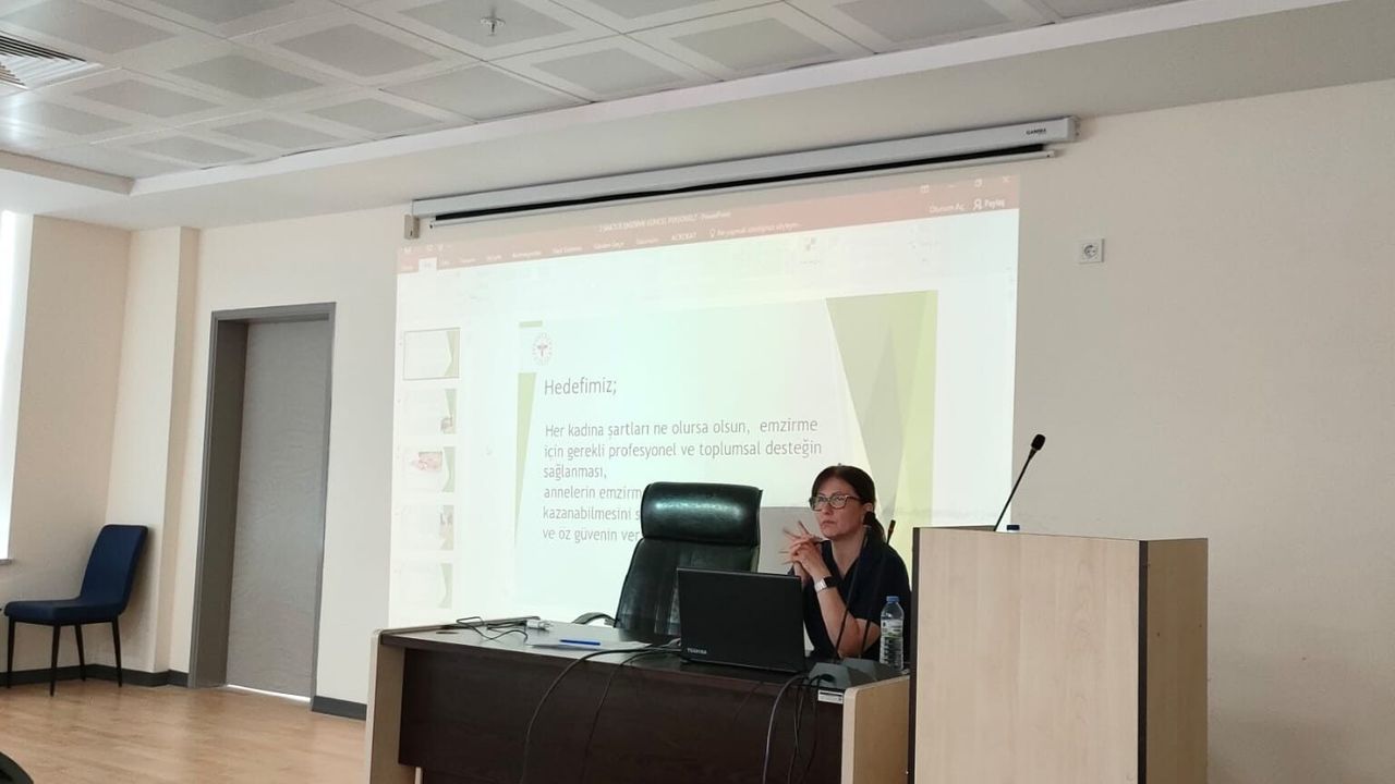 Yerköy Devlet Hastanesinde anne sütü ve emzirme eğitimi